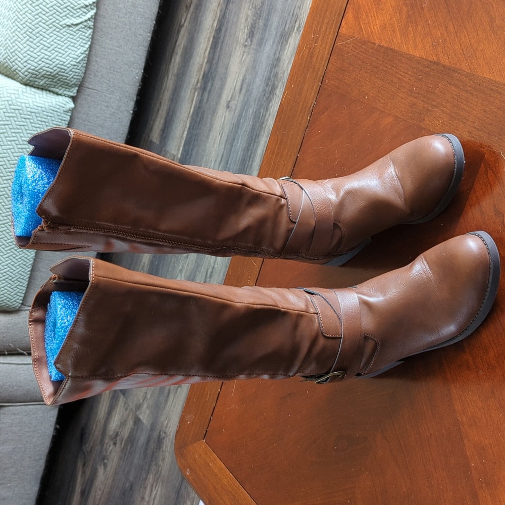 Brown knee high boots 7 1/2